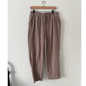 MONDETTA Beige Cozy Fleece Straight Leg Pant (size medium)